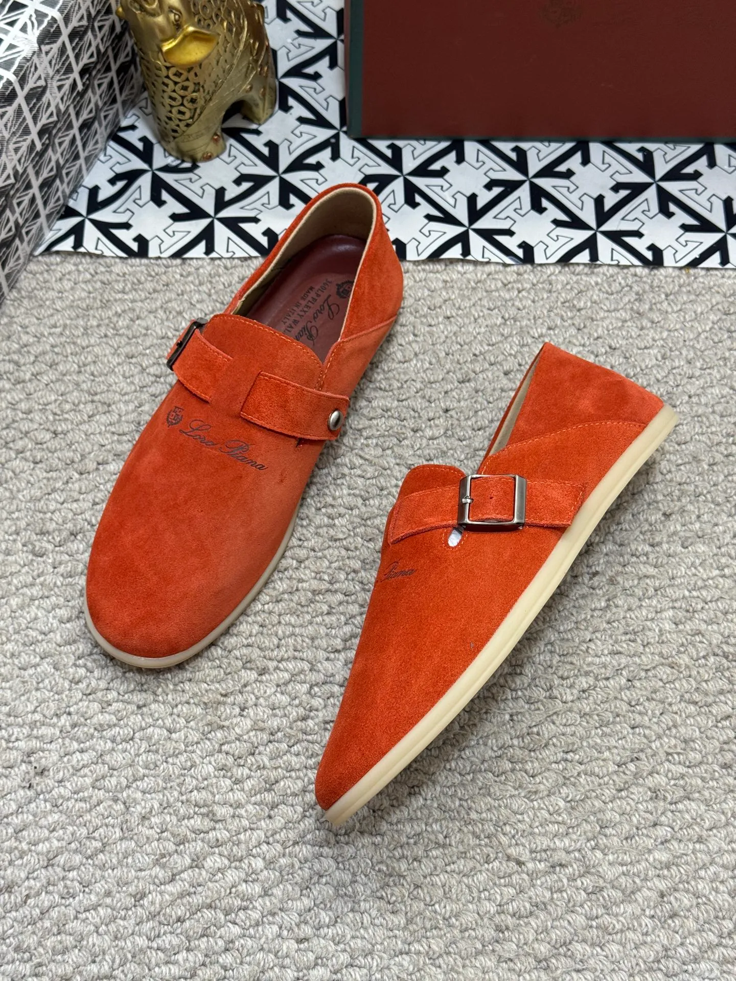 Men's men's shoes 💰420 [New style] 🍓🍓Loro Piana - LP's new moccasin shoes are made of water-repellent treated suede uppers with rubber soles, a classic. The complex craftsmanship and meticulous structure make the shoes light and soft, allowing you to walk comfortably and freely. Perfect for wearing at the beach or out in the water during the summer. Size: 38-44 (45 customized
